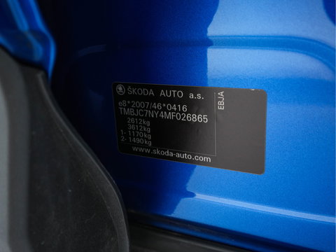 Škoda Enyaq iV 80 Comfort Line [ 3-Fase-11 kW) ] {SOH-88%} (INCL-BTW) *HEATPUMP | LEATHER-MICROFIBRE | FULL-LED | DIGI-COCKPIT | CAMERA | KEYLESS | NAVI-FULLMAP | AMBIENTLIGHT | ECC | HEATED-COMFORTSEATS | DAB+ | PDC | CRUISE | CARPLAY | TOWBAR | 19"