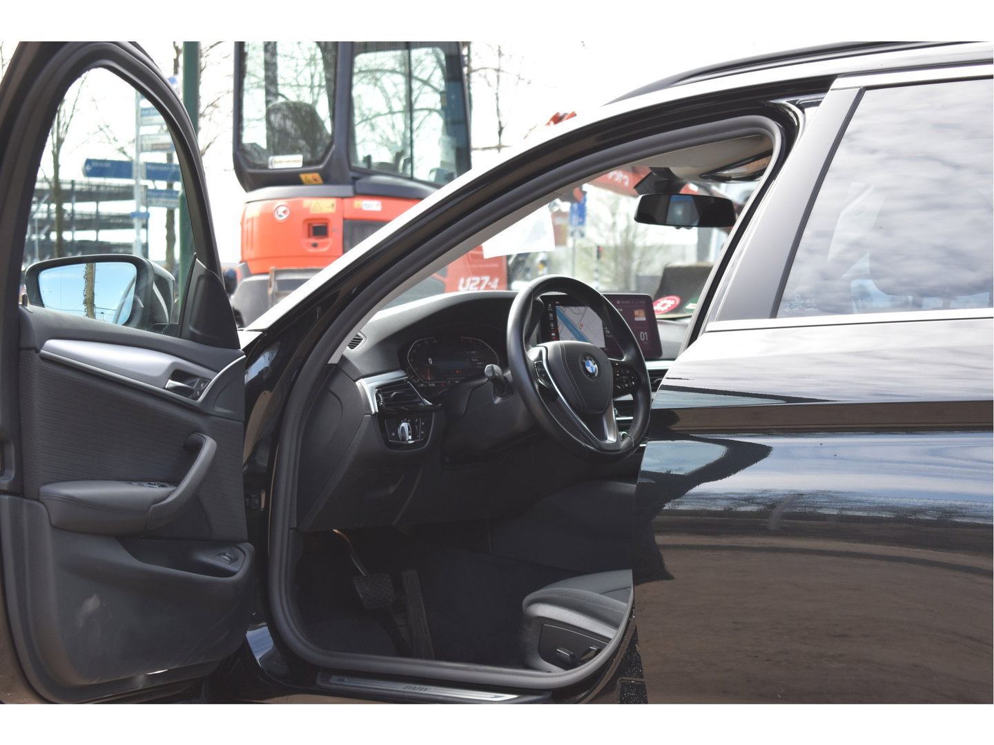 BMW 5 Serie Touring 520i Executive Edition Facelift | NL-Auto | Elekt.trekhaak | Historie | Carplay | Navi | DAB | Full LED | Zeer netjes