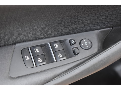 BMW 5 Serie Touring 520i Executive Edition Facelift | NL-Auto | Elekt.trekhaak | Historie | Carplay | Navi | DAB | Full LED | Zeer netjes