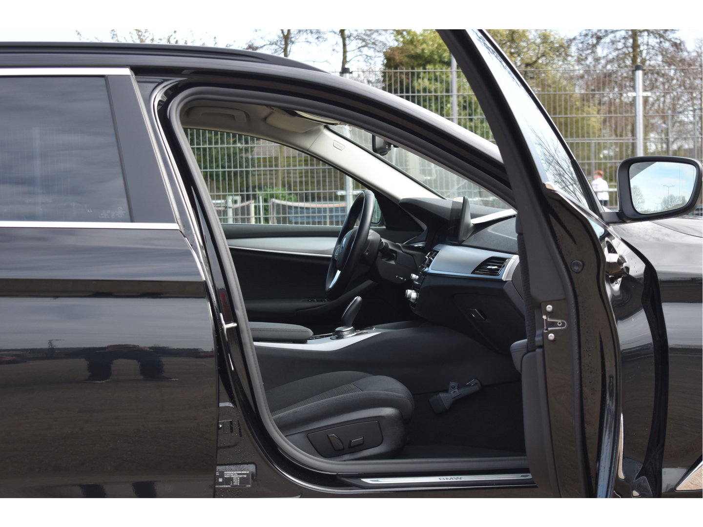 BMW 5 Serie Touring 520i Executive Edition Facelift | NL-Auto | Elekt.trekhaak | Historie | Carplay | Navi | DAB | Full LED | Zeer netjes