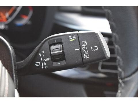 BMW 5 Serie Touring 520i Executive Edition Facelift | NL-Auto | Elekt.trekhaak | Historie | Carplay | Navi | DAB | Full LED | Zeer netjes