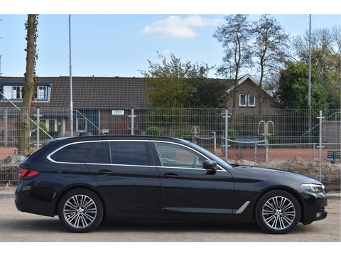 BMW 5 Serie Touring 520i Executive Edition Facelift | NL-Auto | Elekt.trekhaak | Historie | Carplay | Navi | DAB | Full LED | Zeer netjes