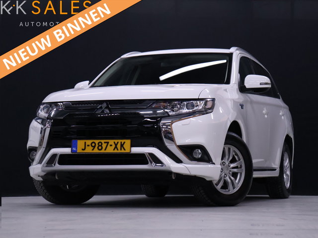Mitsubishi Outlander - 2.4 PHEV Pure [STOELVERWARMING,ACHTERUITRIJCAMERA, CRUISE CONTROL, PARKEERSENSOREN V+A, MULTIFUNCTIONEEL STUUR]