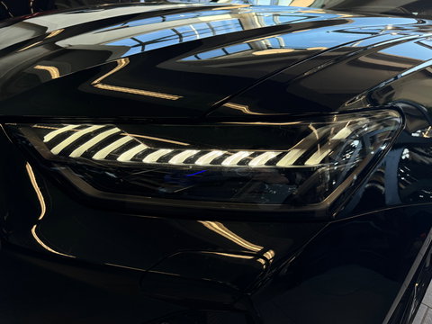 Audi RS6 Avant 4.0 TFSI quattro Pano|Ceramic|Carbon|B&O 3D