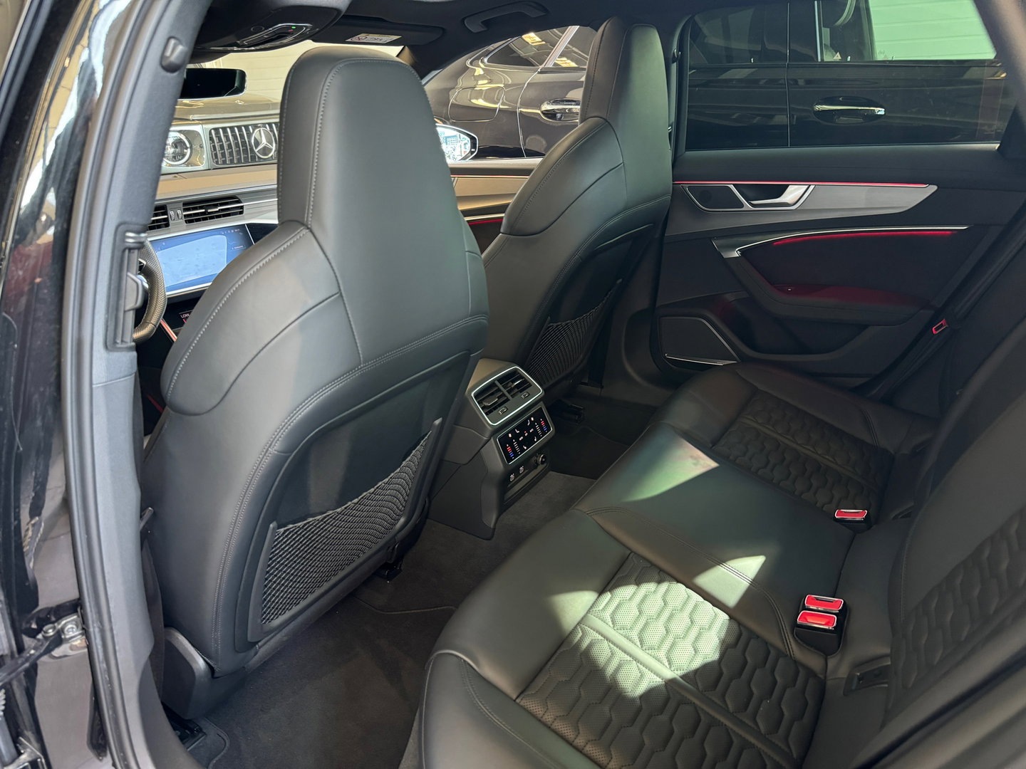 Audi RS6 Avant 4.0 TFSI quattro Pano|Ceramic|Carbon|B&O 3D