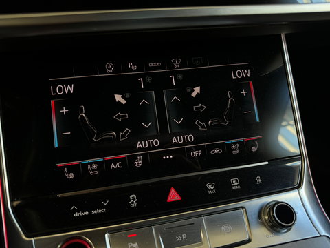 Audi RS6 Avant 4.0 TFSI quattro Pano|Ceramic|Carbon|B&O 3D