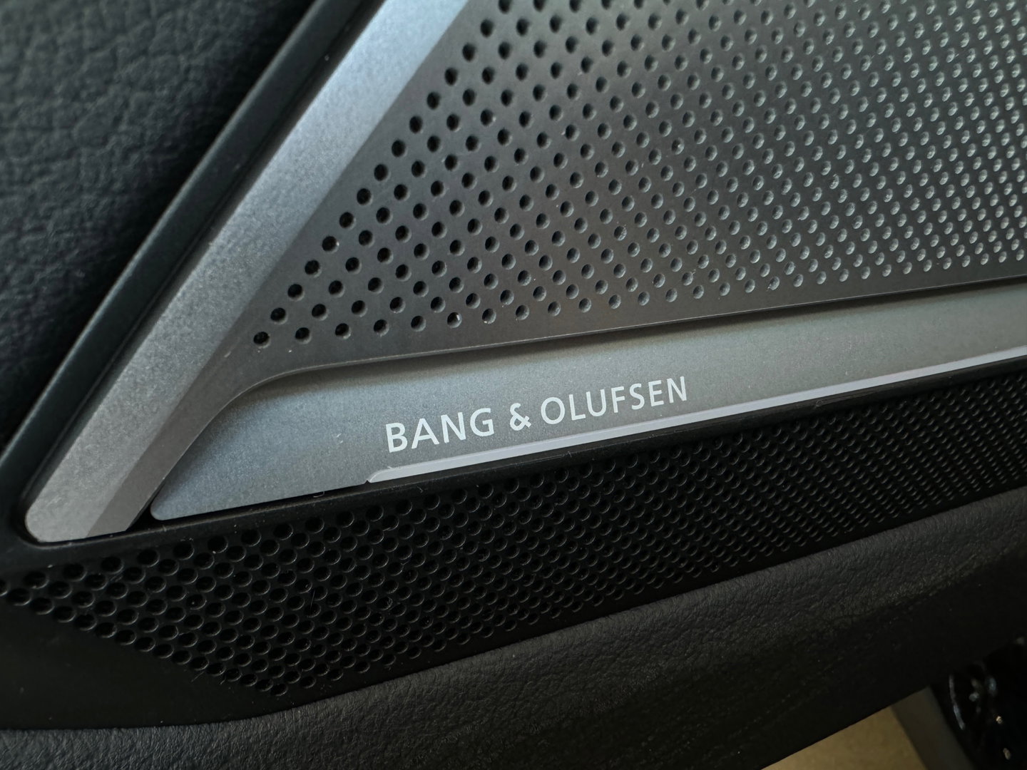 Audi RS6 Avant 4.0 TFSI quattro Pano|Ceramic|Carbon|B&O 3D