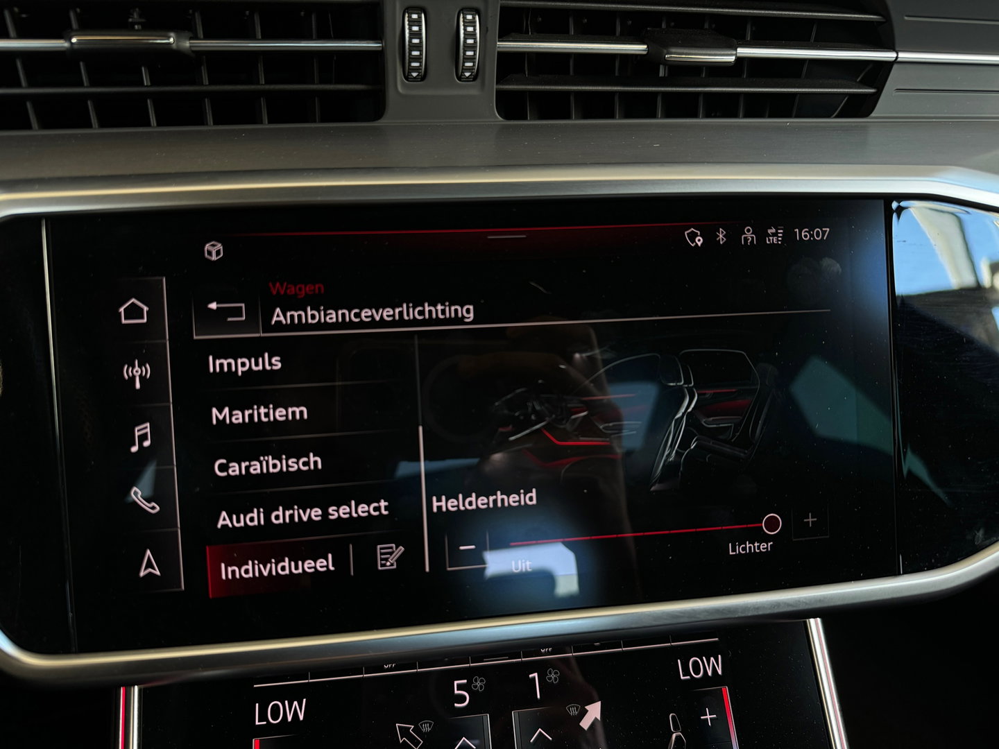 Audi RS6 Avant 4.0 TFSI quattro Pano|Ceramic|Carbon|B&O 3D