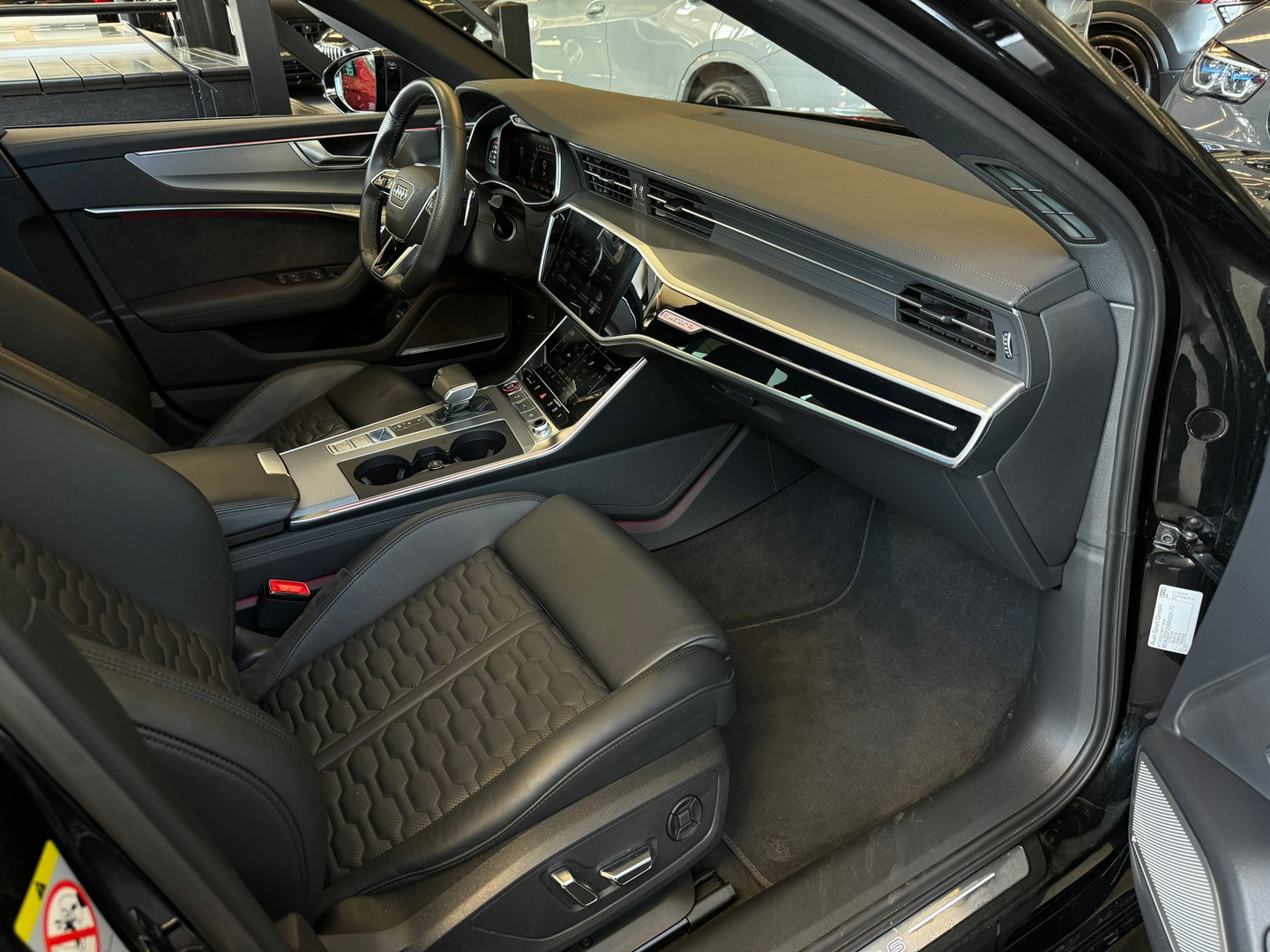 Audi RS6 Avant 4.0 TFSI quattro Pano|Ceramic|Carbon|B&O 3D