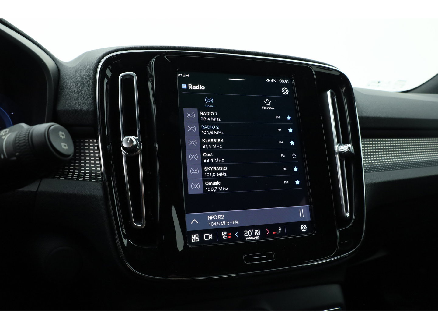 Volvo XC40 Recharge Plus | ACC | Blis | Trekhaak | achteruitrijcamera | Carplay | Stoel & Stuur verwarming |