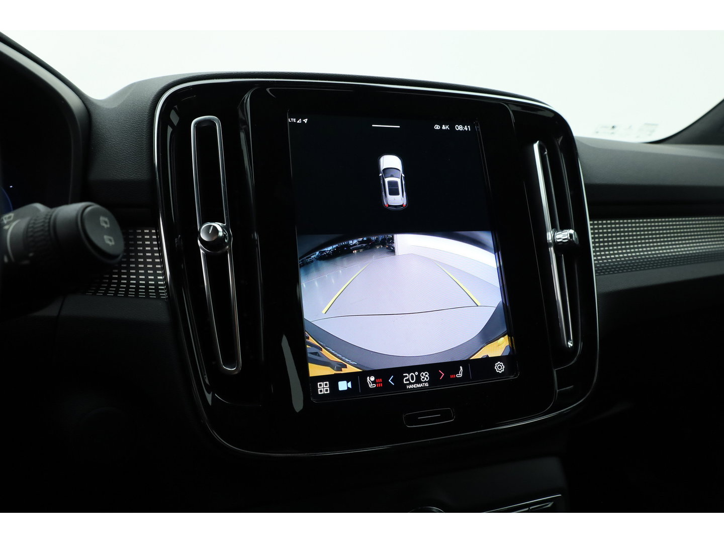 Volvo XC40 Recharge Plus | ACC | Blis | Trekhaak | achteruitrijcamera | Carplay | Stoel & Stuur verwarming |