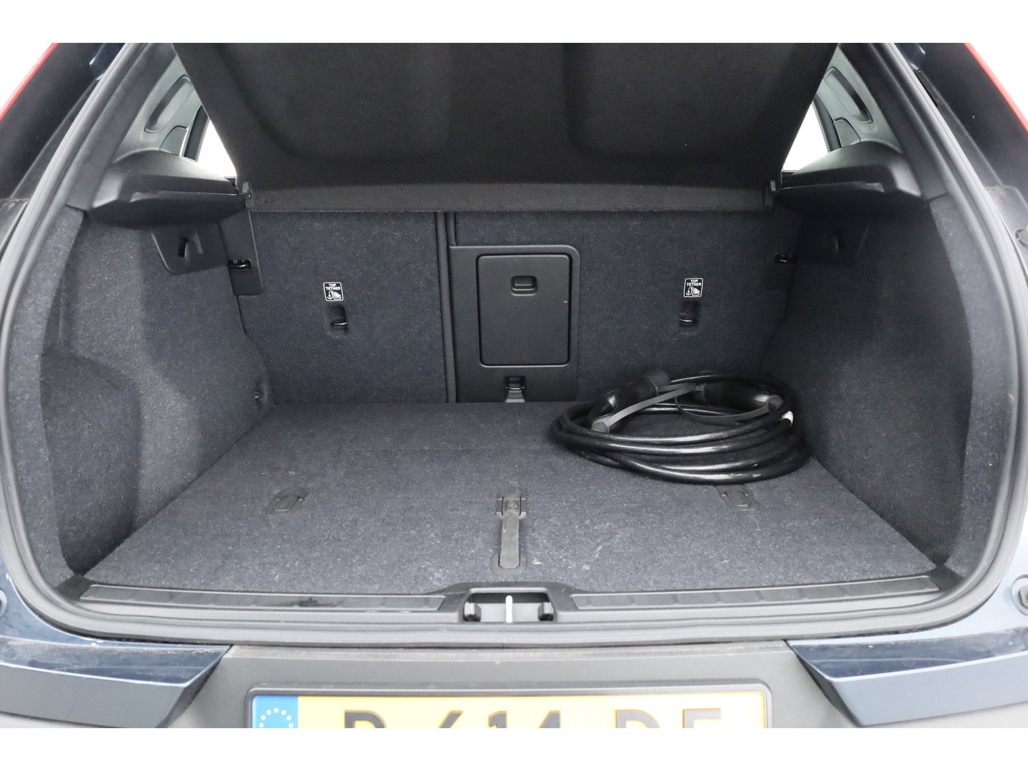 Volvo XC40 Recharge Plus | ACC | Blis | Trekhaak | achteruitrijcamera | Carplay | Stoel & Stuur verwarming |