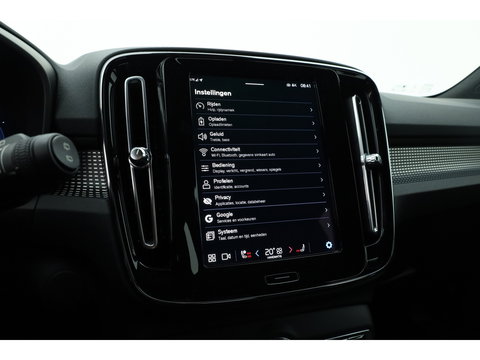 Volvo XC40 Recharge Plus | ACC | Blis | Trekhaak | achteruitrijcamera | Carplay | Stoel & Stuur verwarming |