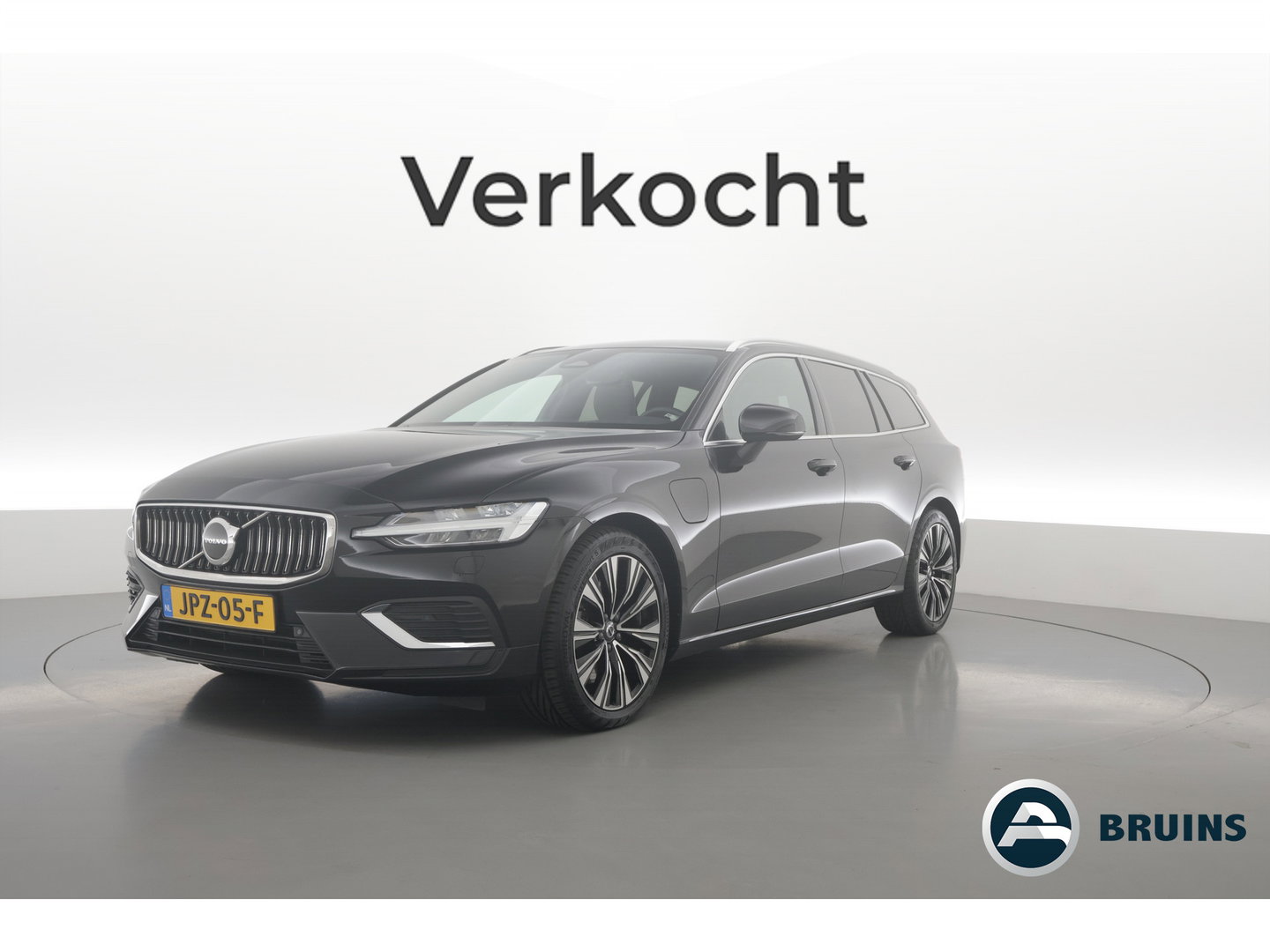 Volvo V60 2.0 T6 Plug-in hybrid AWD Plus Bright | Pilot Ass. | Blis | H&K | Elek. stoel met mem. | Stuur- & 4x stoelverw. |