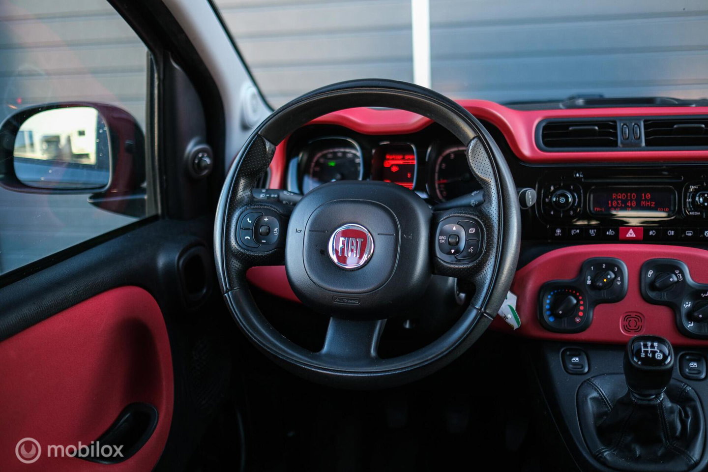 Fiat Panda 0.9 TwinAir Lounge | Airco | Elek ramen | Getint Glas | NAP NL auto |