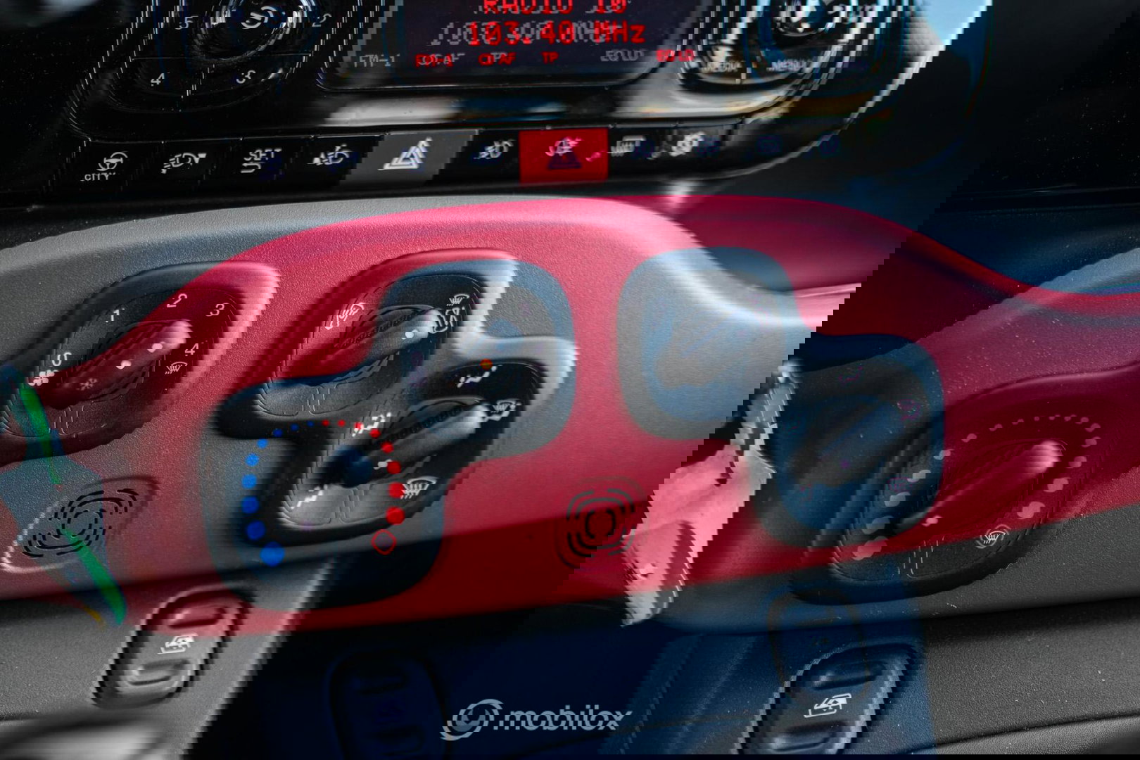 Fiat Panda 0.9 TwinAir Lounge | Airco | Elek ramen | Getint Glas | NAP NL auto |