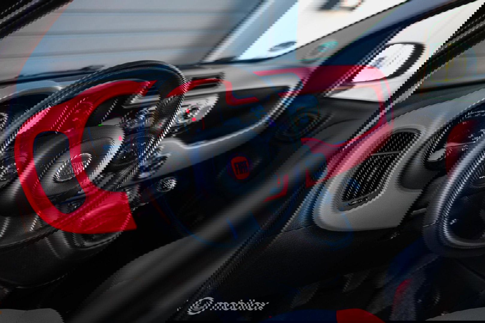 Fiat Panda 0.9 TwinAir Lounge | Airco | Elek ramen | Getint Glas | NAP NL auto |