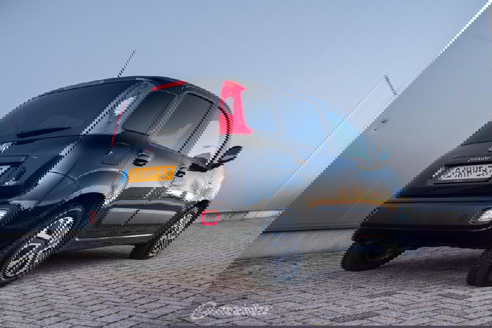 Fiat Panda 0.9 TwinAir Lounge | Airco | Elek ramen | Getint Glas | NAP NL auto |