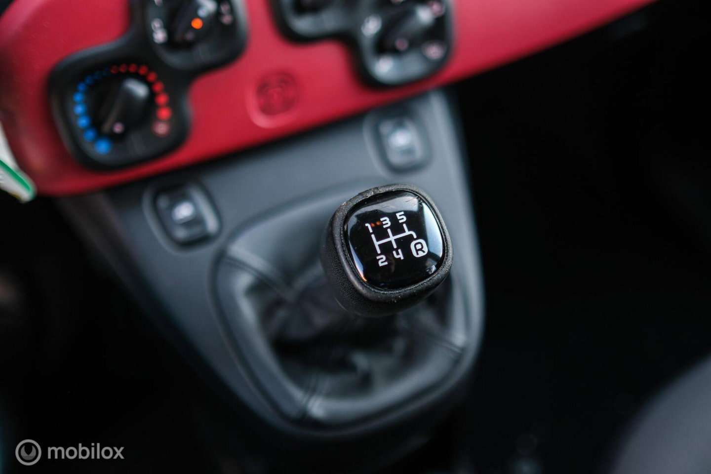 Fiat Panda 0.9 TwinAir Lounge | Airco | Elek ramen | Getint Glas | NAP NL auto |