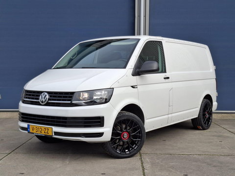 Volkswagen Transporter 2.0 TDI L1H1 Trendline AIRCO / CRUISE CONTROLE / TREKHAAK / EURO 6