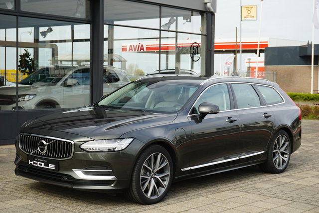 Volvo V90 - 2.0 T8 AWD Inscription | PANO | trekhaak | stoelkoeling | CarPlay