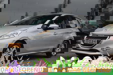 Peugeot 208 - 1.2 VTi ENVY 5-DRS. | CLIMATE | BLUETOOTH | CRUISE | PDC | NAVI | NAP