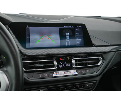 BMW 2 Serie Gran Coupé 220i M-Sportpack Business Edition (INCL-BTW) Aut. *PANO | MICROFIBRE-SPORTSEATS | FULL-LED | DIGI-COCKPIT | CAMERA | NAVI-FULLMAP | HIFI-SOUND | DAB+ | ECC | PDC | CRUISE | CARPLAY | KEYLESS | PRIVACYGLASS | 18"ALU*