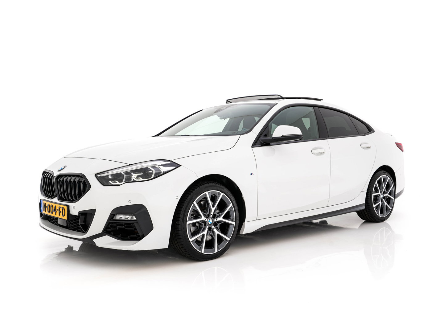 BMW 2 Serie Gran Coupé 220i M-Sportpack Business Edition (INCL-BTW) Aut. *PANO | MICROFIBRE-SPORTSEATS | FULL-LED | DIGI-COCKPIT | CAMERA | NAVI-FULLMAP | HIFI-SOUND | DAB+ | ECC | PDC | CRUISE | CARPLAY | KEYLESS | PRIVACYGLASS | 18"ALU*