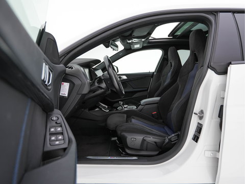 BMW 2 Serie Gran Coupé 220i M-Sportpack Business Edition (INCL-BTW) Aut. *PANO | MICROFIBRE-SPORTSEATS | FULL-LED | DIGI-COCKPIT | CAMERA | NAVI-FULLMAP | HIFI-SOUND | DAB+ | ECC | PDC | CRUISE | CARPLAY | KEYLESS | PRIVACYGLASS | 18"ALU*