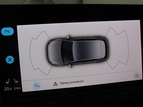 Volkswagen Golf 1.4 eHybrid GTE | SOH 93% | Stoelverwarming | Trekhaak | Carplay | Adaptive cruise | 18'' | Sportstoelen | Navigatie | Sfeerverlichting | Climate control | Parkeerhulp | PHEV | Plug In