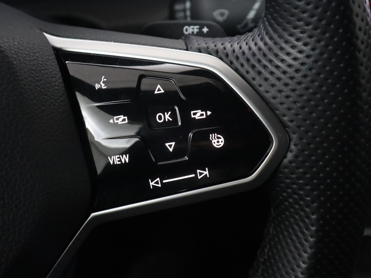 Volkswagen Golf 1.4 eHybrid GTE | SOH 93% | Stoelverwarming | Trekhaak | Carplay | Adaptive cruise | 18'' | Sportstoelen | Navigatie | Sfeerverlichting | Climate control | Parkeerhulp | PHEV | Plug In