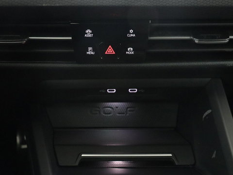 Volkswagen Golf 1.4 eHybrid GTE | SOH 93% | Stoelverwarming | Trekhaak | Carplay | Adaptive cruise | 18'' | Sportstoelen | Navigatie | Sfeerverlichting | Climate control | Parkeerhulp | PHEV | Plug In