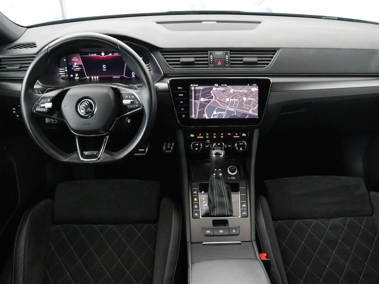 Škoda Superb 1.4 TSI iV Sportline | SOH 96% | 360 Camera | Adaptive cruise | Trekhaak | Achterbankverwarming | Canton Sound | Matrix LED | Alcantara | Stoelverwarming | Carplay | Navigatie | PHEV | Plug In