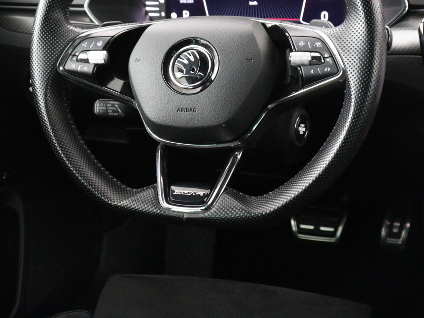 Škoda Superb 1.4 TSI iV Sportline | SOH 96% | 360 Camera | Adaptive cruise | Trekhaak | Achterbankverwarming | Canton Sound | Matrix LED | Alcantara | Stoelverwarming | Carplay | Navigatie | PHEV | Plug In