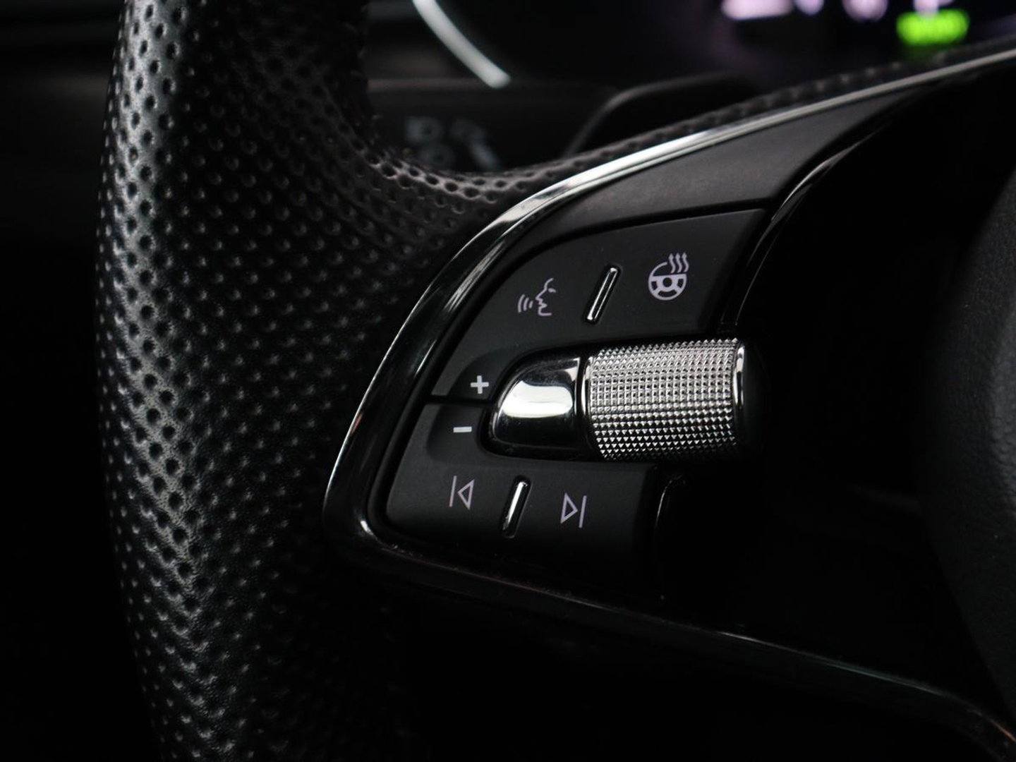 Škoda Superb 1.4 TSI iV Sportline | SOH 96% | 360 Camera | Adaptive cruise | Trekhaak | Achterbankverwarming | Canton Sound | Matrix LED | Alcantara | Stoelverwarming | Carplay | Navigatie | PHEV | Plug In