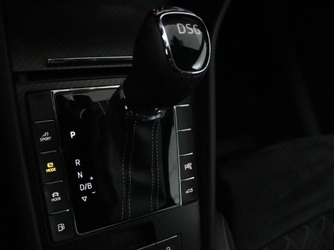 Škoda Superb 1.4 TSI iV Sportline | SOH 96% | 360 Camera | Adaptive cruise | Trekhaak | Achterbankverwarming | Canton Sound | Matrix LED | Alcantara | Stoelverwarming | Carplay | Navigatie | PHEV | Plug In