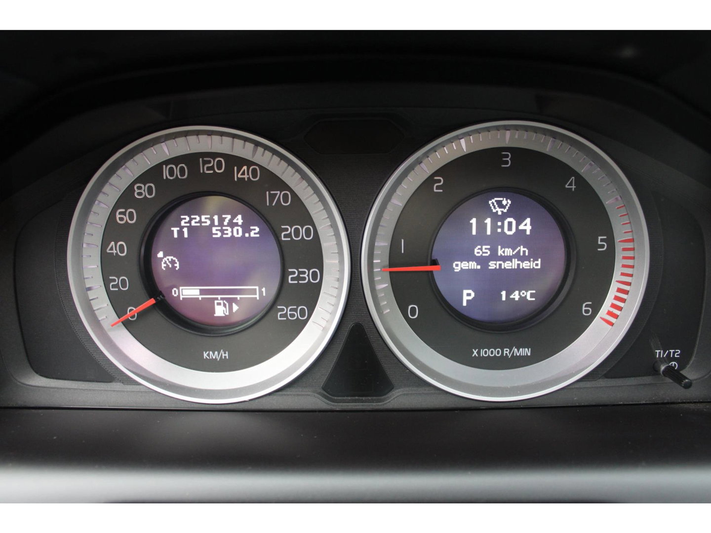 Volvo XC60 5 Cilinder Geartronic Summum | Trekhaak 1600 kg | Panoramadak | Camera | Stoelverwarming |