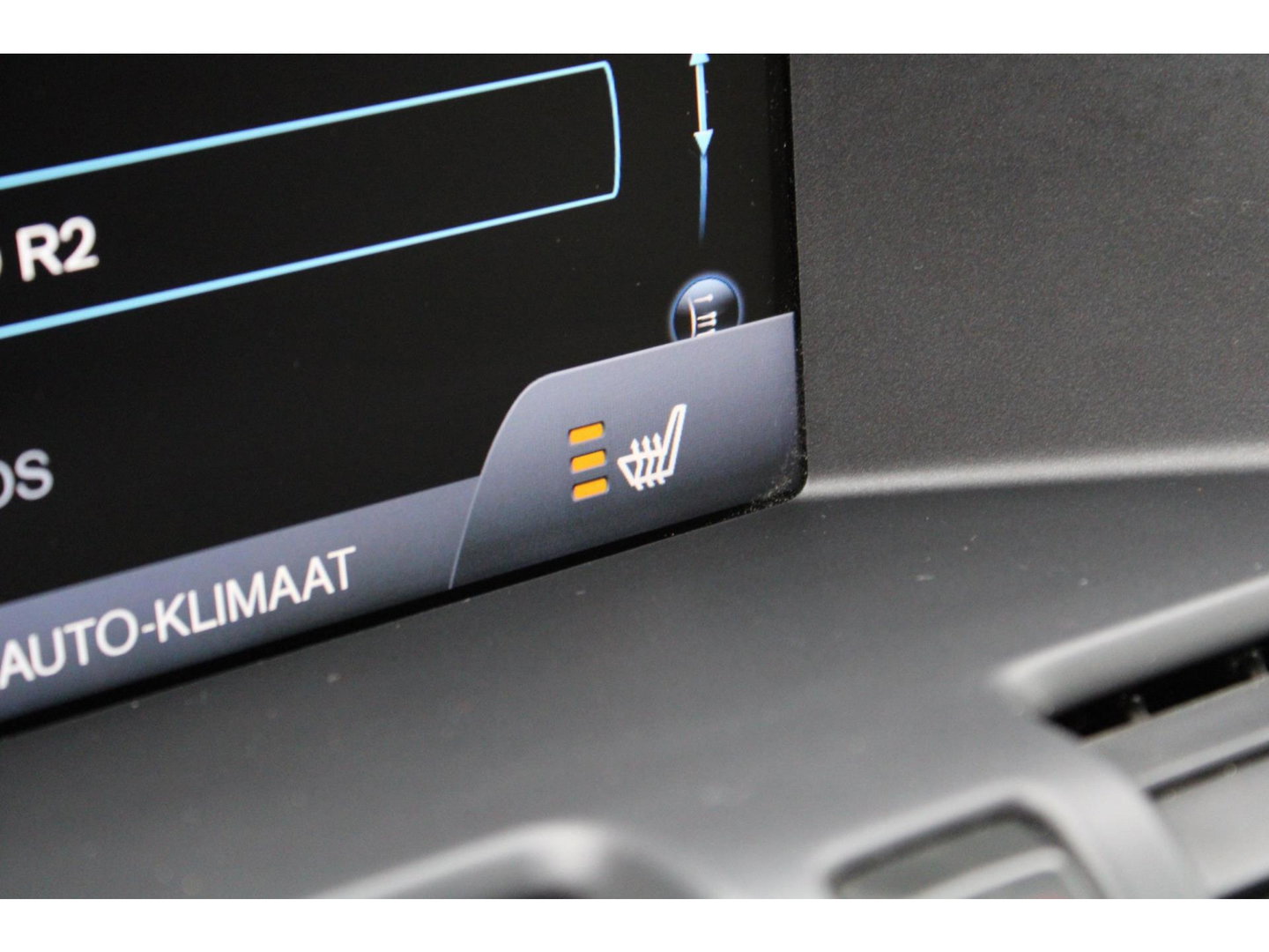 Volvo XC60 5 Cilinder Geartronic Summum | Trekhaak 1600 kg | Panoramadak | Camera | Stoelverwarming |