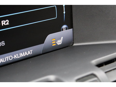 Volvo XC60 5 Cilinder Geartronic Summum | Trekhaak 1600 kg | Panoramadak | Camera | Stoelverwarming |