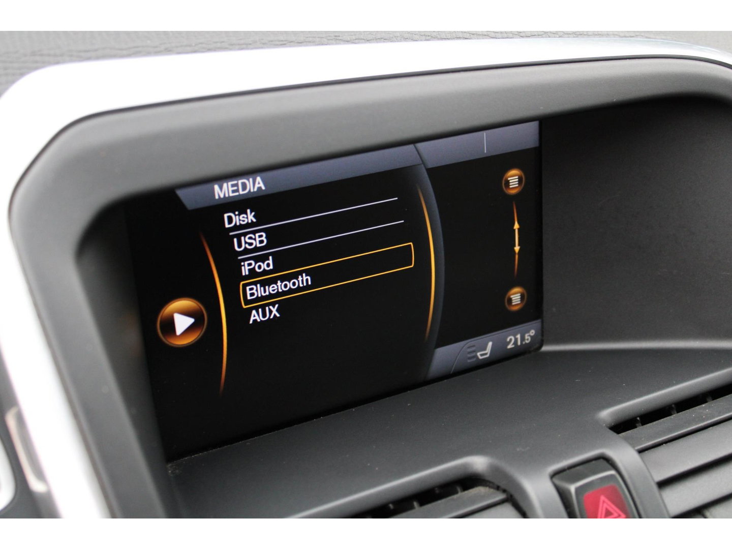 Volvo XC60 5 Cilinder Geartronic Summum | Trekhaak 1600 kg | Panoramadak | Camera | Stoelverwarming |