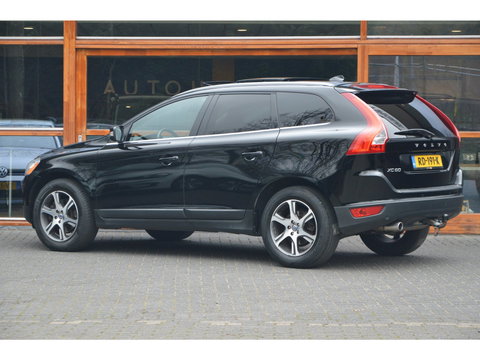 Volvo XC60 5 Cilinder Geartronic Summum | Trekhaak 1600 kg | Panoramadak | Camera | Stoelverwarming |