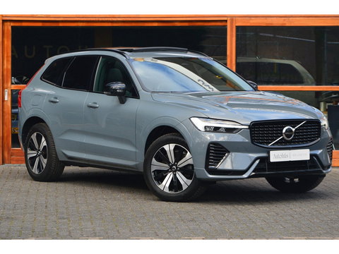 Volvo XC60 T6 Hybride AWD Plus Dark LONG RANGE | Panoramadak | Stoel + Stuur Verwarmd | Camera | Apple CarPlay |