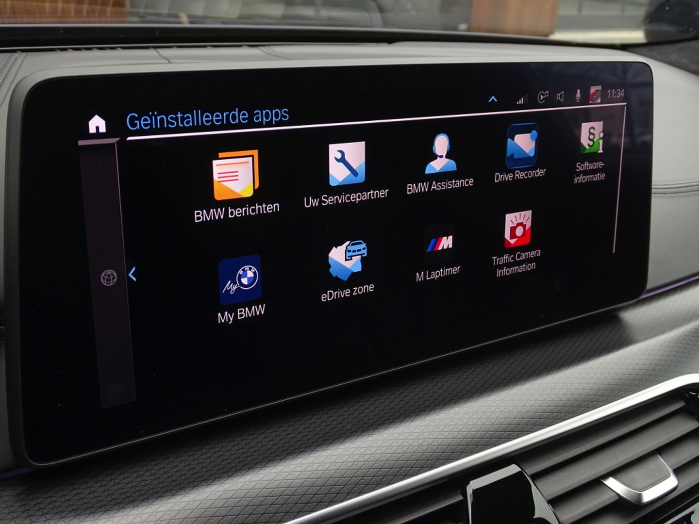 BMW 5 Serie 530e 292PK X-Drive M-Sport / Softclose / Individual / 360° / M-S