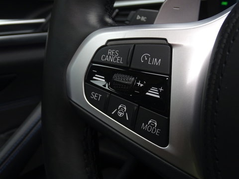 BMW 5 Serie 530e 292PK X-Drive M-Sport / Softclose / Individual / 360° / M-S