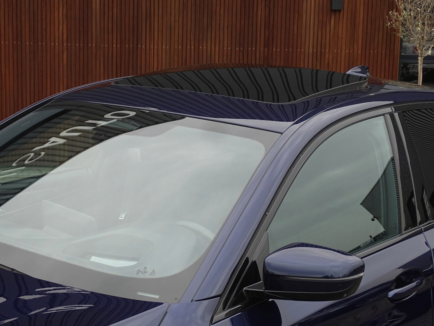 BMW 5 Serie 530e 292PK X-Drive M-Sport / Softclose / Individual / 360° / M-S