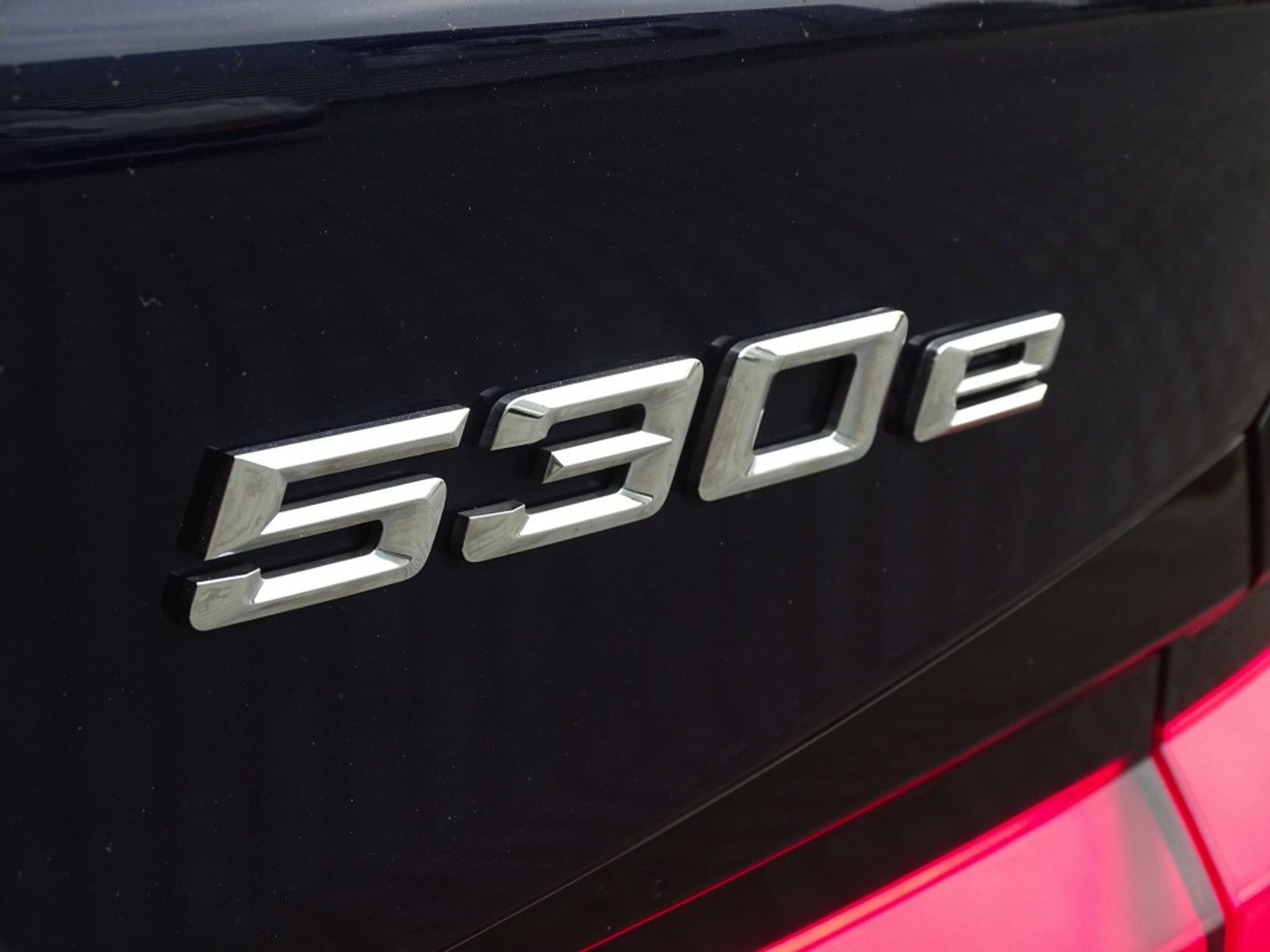 BMW 5 Serie 530e 292PK X-Drive M-Sport / Softclose / Individual / 360° / M-S