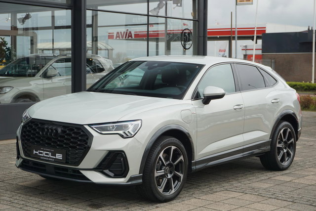 Audi Q3 - Sportback 45 TFSI e S Edition | ACC | Trekhaak