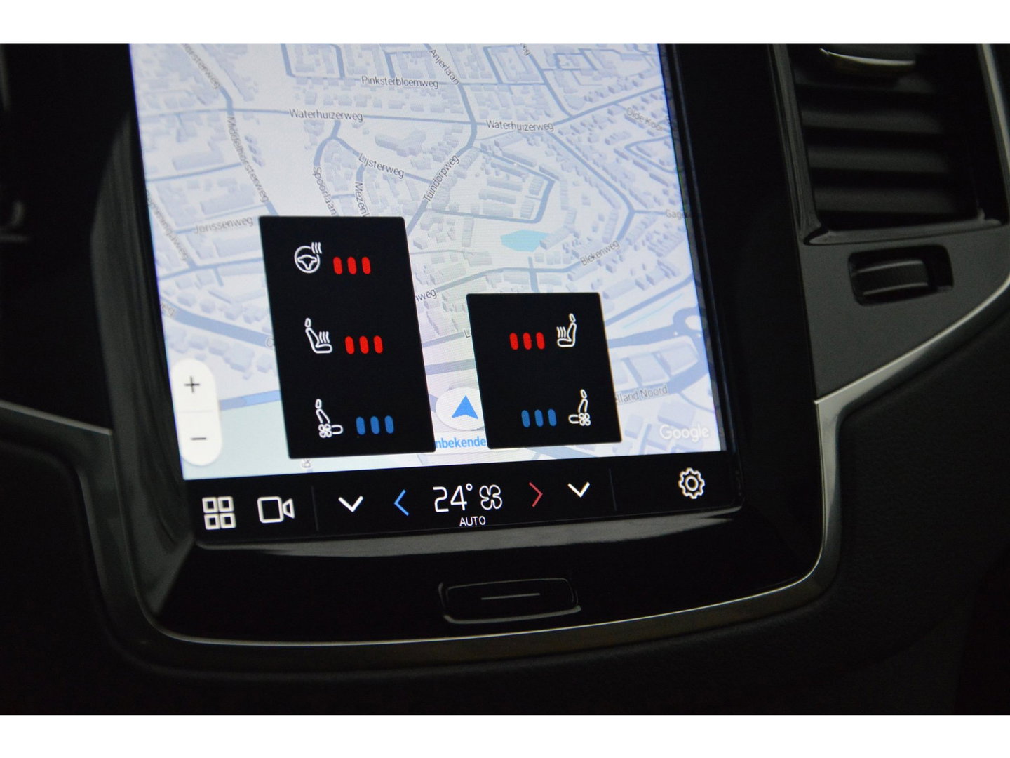 Volvo XC90 T8 Hybride AWD Ultimate Bright | Luchtvering | Bowers & Wilkins | Head-Up | Geventileerd Leer | Panoramadak |