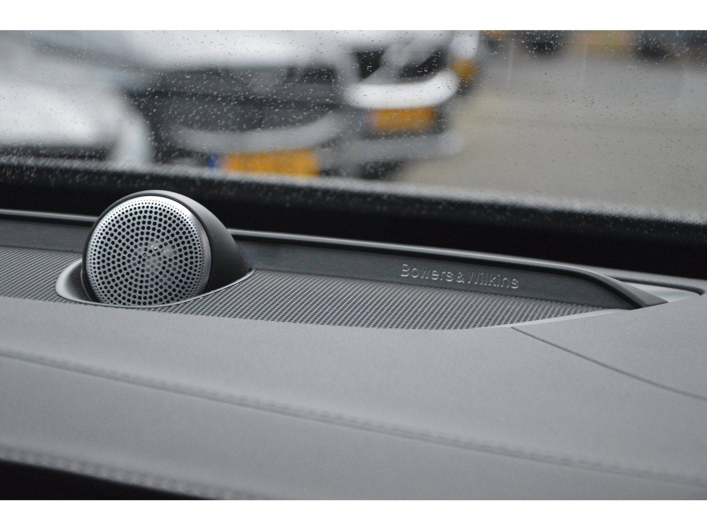 Volvo XC90 T8 Hybride AWD Ultimate Bright | Luchtvering | Bowers & Wilkins | Head-Up | Geventileerd Leer | Panoramadak |