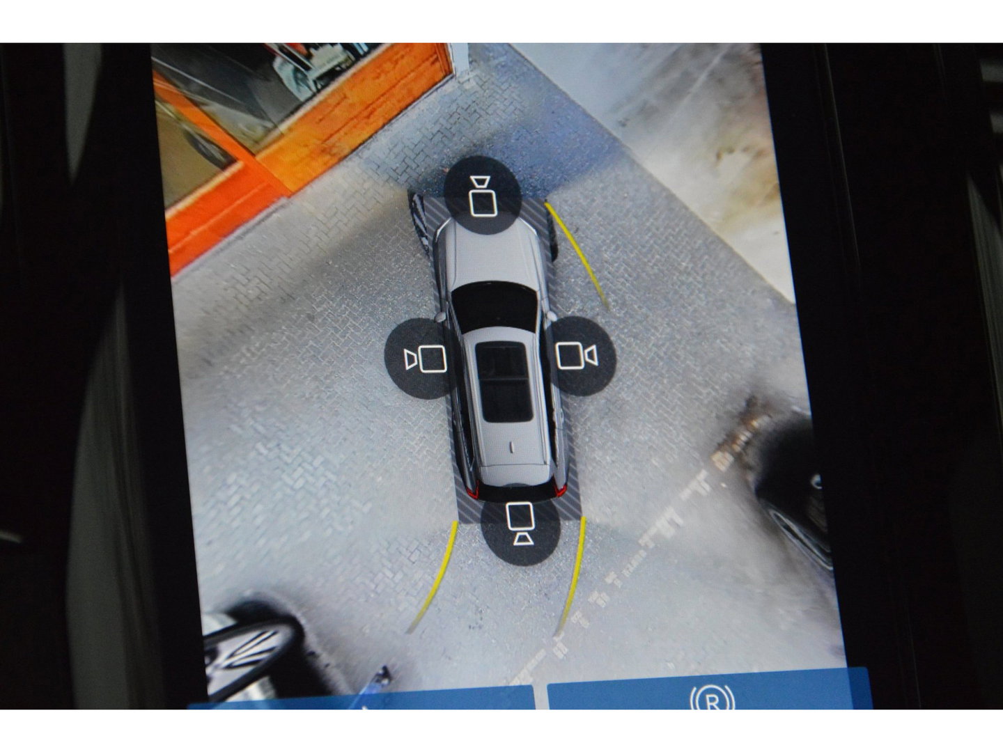 Volvo XC90 T8 Hybride AWD Ultimate Bright | Luchtvering | Bowers & Wilkins | Head-Up | Geventileerd Leer | Panoramadak |